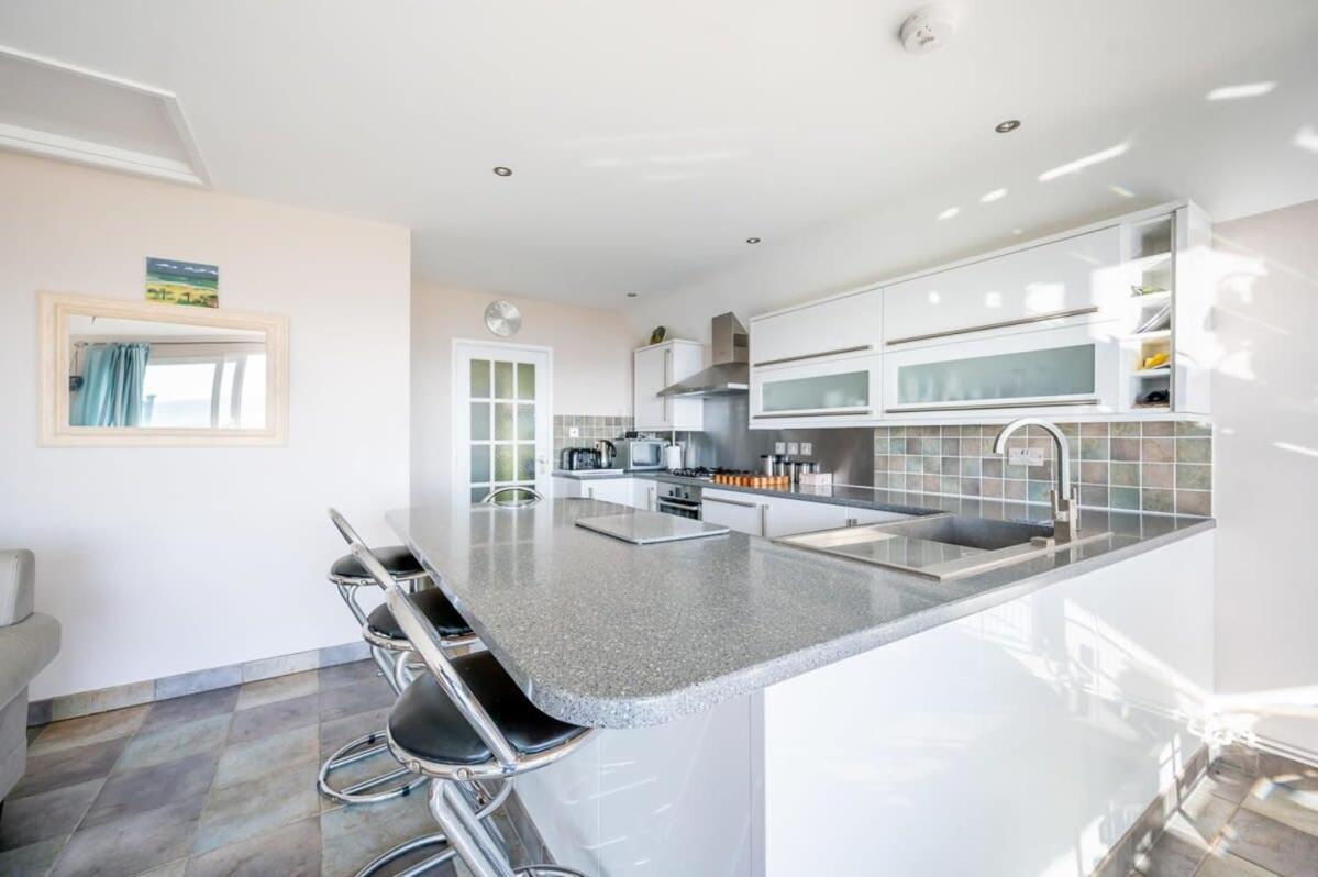 Family Haven By The Waves Direct Beach Access Villa Pevensey Exterior foto